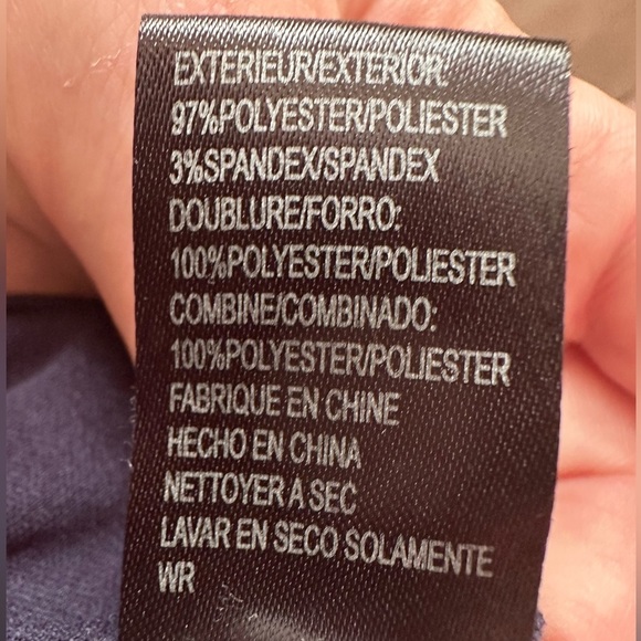 Tahari Navy Blue Shift Dress With A Lace Flower Hem & Split Bell Sleeve Size 4 - Picture 11 of 11